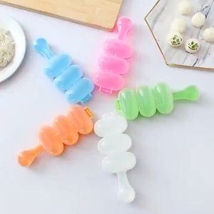 Cetakan Nasi Bento / Cetakan Nasi Kepal Bulat Free Centong Nasi