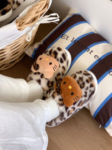 รองเท้าแตะผ้าฝ้ายลายแมวทรงห้าแฉกน่ารักสไตล์ฤดูใบไม้ร่วงและฤดูหนาว รองเท้าแตะแบบสวมหัวสำหรับเด็กผู้หญิง รองเท้าแตะบ้าน รองเท้าแตะสัตว์น่ารัก