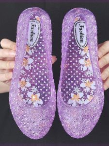 2024 Bathroom Non Slip Plastic Beach Shoes Sheer Versatile Womens Flats Home Outwear Slippers Womens Summer Crystal Slippers