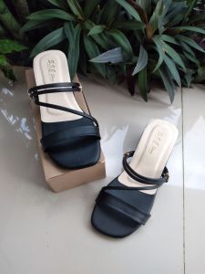 sandal wanita terbaru 2023