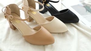 ของผ้ารองเท้าส้นสูงแฟชั่น สายแฟชั่น รองเท้าส้นหนาติ เพชรคริสตัล ปลายแหลม ผิว แผล ด้าน