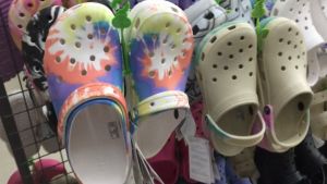 CrocsFanClub - Sục classic đế cao tiedye cho nam nữ Có 1 màu duy nhất - PB220