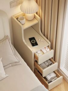 OYIla | Compact Modern Nightstand 20cm