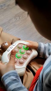 Pop it điện tử thế hệ mới 999 level đồ chơi bóp bít giảm căng thẳng trò chơi trí tuệ cho bé TOYLIFE