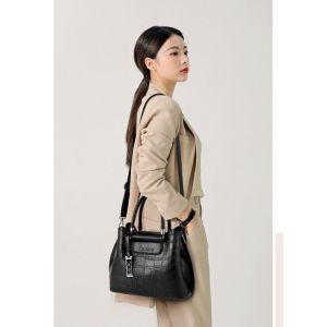 Tas Kondangan Wanita Elegan: Branded & Mewah