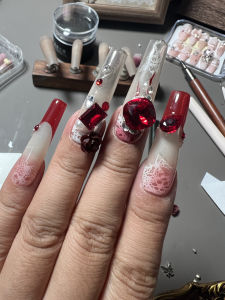 New Year Hand-Painted Red Nail Art Wearing False Nails Peach Design Fashionable Cosmetic Tools from Mainland China Normal Size
