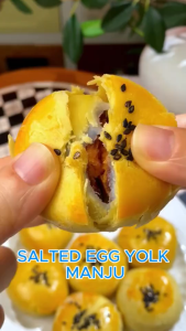 [BUY 10 FREE 10] Premium Salted Egg Yolk Manju Cake 100G – Soft Sweet & Salty Melt-in-Mouth Pastry