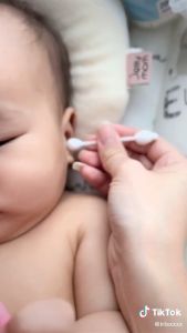 BABY TATTOO สำลีก้าน ชนิดหัวใหญ่ Big Cotton Buds  1 กล่อง 55 ชิ้น คอตตอนบัต สำลีฝ้าย 100% สำหรับเด็ก เบบี้ แทททู