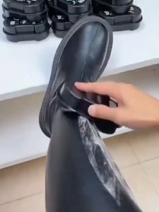 น้ำยาขัดรองเท้า+ฟองน้ำขัดรองเท้า เพิ่มความเงางาม ยืดอายุการใช้งานของรองเท้า บำรุงหนังรองเท้า