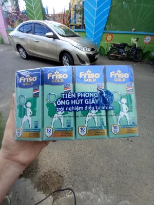 ✓ SALE SỐC✓ Lốc 4 hộp sữa nước Friso phá sẳn 180ml. Date 14/08/2022
