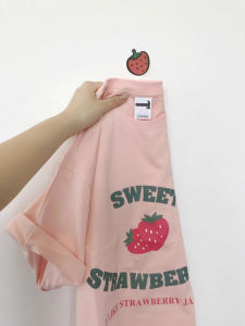 เสื้อยืดแขนสั้นผ้าฝ้ายสีชมพูครีมสไตล์ญี่ปุ่นย้อนยุคสำหรับผู้หญิงในช่วงฤดูร้อน หลวมๆ สไตล์เกาหลี ฮาราจูกุ สำหรับนักเรียน เสื้อคอกลมแขนสั้น 100% คอตตอน