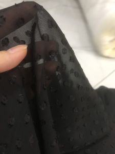 vải voan chấm bi nổi _( khổ 1m5) mỏng nhẹ mềm rũ may đầm váy áo thiết kế vv