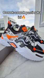 Sepatu Sport Pria Sneakers Import Terbaru 2024 Gaya Trkeren Bisa COD