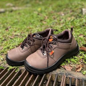OSP 9973 Nubuck Steel Toe Cap and Midsole Low Cut Leather Safety Shoe with SS518 Singapore Safety Standard CE EN20345