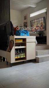 PIRA -  ATLETA SS100 Tempat Penyimpanan Alat Olahraga / Bufet