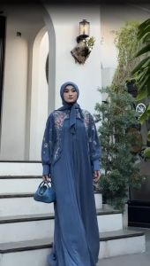 SerendaStore Gamis Putri Mahkota Plisket Set Hijab CerutyBabydoll Lebaran2024 Terbaru Viral Kekinian