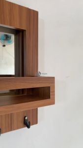 Adapta - Cermin Pajangan dan Rak Hias Bagian Depan Bukaan Sliding dengan Gantungan Kunci Minimalis