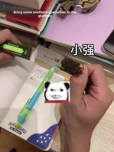 JIFANPAUL | Creative Cockroach Gag Toy Stretchable Pull Toy