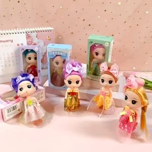 ตุ๊กตาบาร์บี้ตัวเล็ก 10cm ขยับได้ ตุ๊กตาตกแต่งหน้าเค้ก ของเล่นชิ้นเล็ก ของขวัญสำหรับเด็ก ของเล่นสะสม ตุ๊กตาบาย ของตกแต่ง
