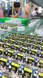 40W QC3.0 PD 5-Port GaN Fast Charger with LED Indicator Compatible with US EU and UK Plugs Suitable for iPhone Samsung Huawei and Xiaomi