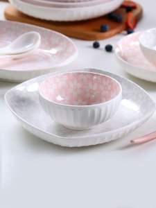 ชุดจานเซรามิก Shunxiang ชุดจานดอกไม้สวยงาม ชุดจานสำหรับใช้ในบ้าน ชุดจานหลายชิ้น จานสำหรับเสิร์ฟอาหาร จานเคลือบด้านล่าง