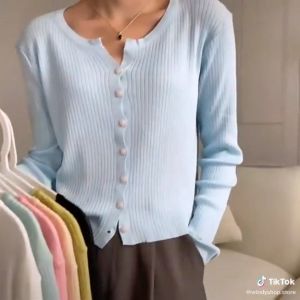 Áo Len 7 Khuy Hàng Quảng Châu Mềm Mịn Trẻ Trung Cá Tính Siêu Xinh Cho Bạn Nữ