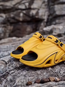 Tawii. Slipper for Men Pioneer Thick Sole Outdoor Sandals Non-slip Breathable Beach Slippers 4CM