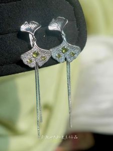 Elegant Long Leaf Maple Silver Tassel Earrings French Luxury Feeling Zirconia Silver Color Womens Fashion Jewelry Earrings