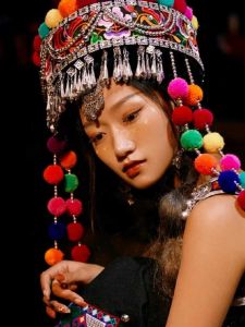 Mũ Dân Tộc Hani Thủ Công Chụp Ảnh Du Lịch Chụp Ảnh Cưới Đa Năng Cho Nữ Mũ Dân Tộc Pincushion Hani Phụ Kiện Tóc Nữ