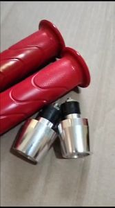 GRIP MODEL STANDAR ORI HONDA HANDGRIP HONDA WARNA PLUS JALU PCX CHROME HANDFAT HONDA STANDAR UNIVERSAL SEMUA MOTOR HONDA YAMAHA DLL PNP TINGGAL PASANG HANDLE KARET VARIASI MOTOR HONDA