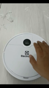 Electrolux P30 Smart Sweeping Robot Touch Start Sensitive 1500mAh Long Endurance Low Noise Strong Suction Universal Floor Tile Household Intelligent Touch Sweeper 机器人吸尘器