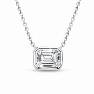 A 925 Sterling Silver Square Pendant Necklace 5cm X 7cm with A 1-Carat Moissanite.