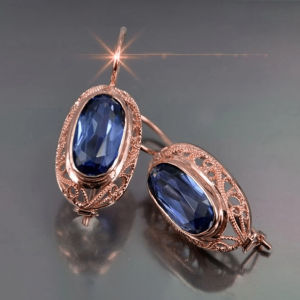 Huitan Hollow Design Drop Earrings for Women Inlaid Bright Oval Red/Blue CZ Vintage Accessories Chic Jewelry for Party Wedding