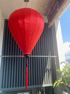 Đèn lồng đỏ treo tường thiết kế đẹp tinh xảo hình tỏi 80cm trang trí tết trung thu.