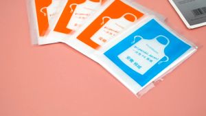 Disposable apron/adult children/commercial or household waterproof and oil-proof/APRON PLASTIK Pakai Buang