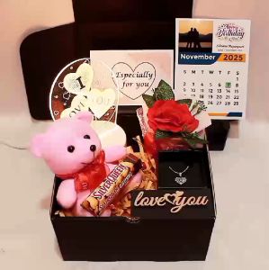 Kado Hadiah Cewek Aesthetic Unik & Romantis  Momen Spesial Ulang Tahun & Anniversary – Gift Box & Hampers Eksklusif Spesial untuk Orang Tersayang – Kado Romantis Ulang Tahun & Anniversary – Hadiah Ulang Tahun Wisuda Anniversary (RIHANNA)