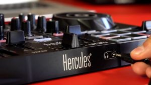 Hercules DJControl Inpulse 200 MK2 | Portable USB DJ Controller with Beatmatch Guide DJ Academy and full DJ software DJUCED & Serato DJ Lite included