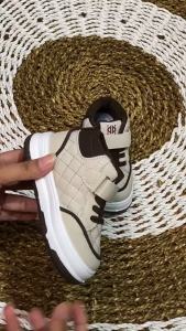 SEPATU ANAK TERBARU / SNEAKERS BOOT ANAK KEKINIAN / SEPATU ANAK LAKI-LAKI TRENDY KEKINIAN / SNEAKERS BOOT ANAK BERKUALITAS