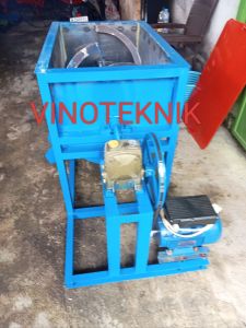 MESIN MIXER PENGADUK PAKAN TERNAK KAPASITAS 50-70KG ( SIAP PAKAI DINAMO 1PK)