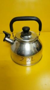 Ấm inox có còi hú nội địa Nhật (2.2L) (mã 852) Dùng được bếp từ