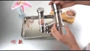 Stainless Steel Pepper Grinder Manual Adjustable Spice Grinder Sea Salt Mill Grinder Kitchen Tools BBQ Tools