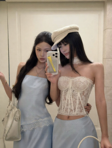 VENUIE | Pad Bra Neck Fishbone Shape Slim Fit Crop Top Set White