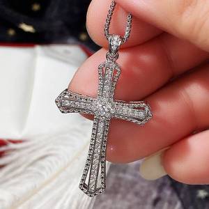 Huitan Trendy Cross Shaped Women Pendant Necklace Full Bright CZ Charming Party Daily Accessories Luxury Jewelry for Lady Daily