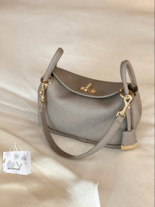 CHIO‘2ND | Elegant Luxurious Niche Crossbody Bag