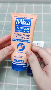 Kem dưỡng da tay hand cream Eucerin Urea Repair Plus 5% Urea+Ceramide&N.M.F 75ml mềm mại cho da tay