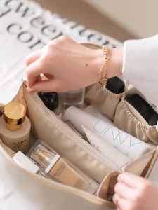 KeraSys 💄กระเป๋าเครื่องสําอาง กระเป๋าออแกไนเซอร์ กันน้ํา หนัง PU จุของได้เยอะ แบบพกพา กระเป๋าแต่งหน้า อุปกรณ์เสริมความงาม กระเป๋าอเนกประสงค์กันฝุ่น กระเป๋าออเซิร์ฟ สะดวกต่อการใช้งาน คุณภาพ สำหรับผู้ที่ให้ความสวยงามเป็นมนุษย์ คุ