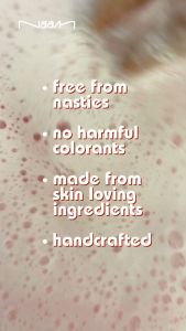 Naam English Pear & Freesia Foaming Bath Bomb
