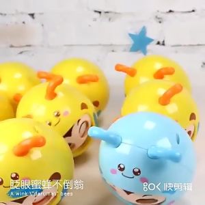 Đồ Chơi Lật Đật Hình Con Ong Đáng Yêu Biết Nhắm Mở Mắt Kêu Leng Keng - Đồ Chơi Phát Nhạc Gặm Nướu