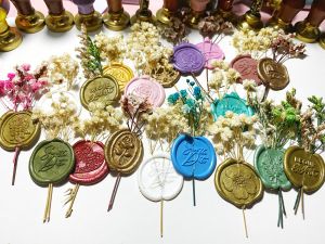 (RUSH✔️) Ready to use Wax Seal with Dried Flower and adhesive (Minimum order is 10pcs)