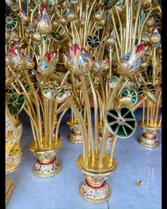 ดอกบัว แจกันดอกบัวไม่แกะสลักปิดทอง(1คู่)